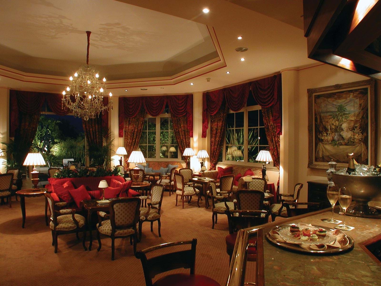 Olissippo Lapa Palace Hotel — eat & drink