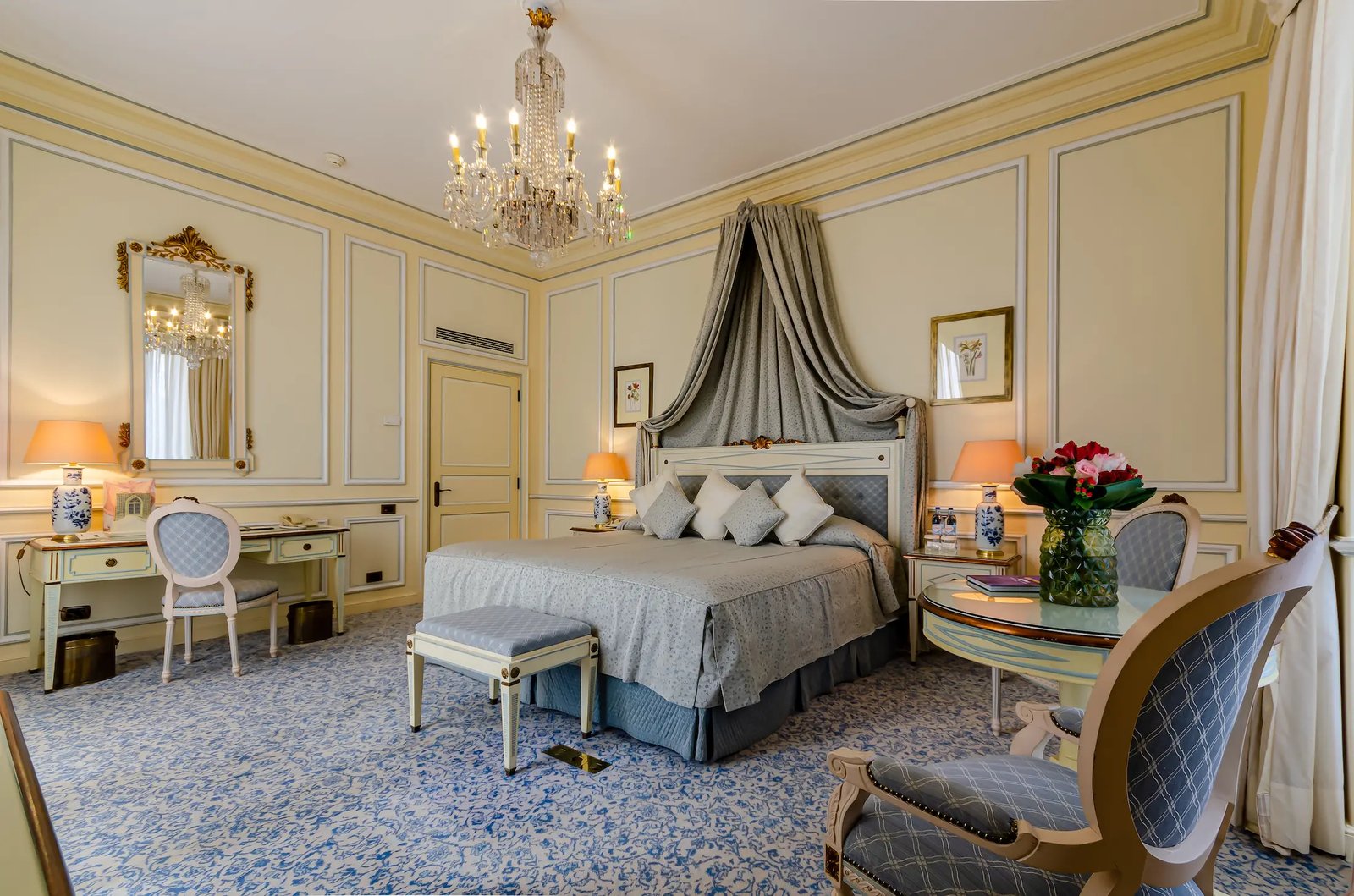 Olissippo Lapa Palace Hotel — rooms