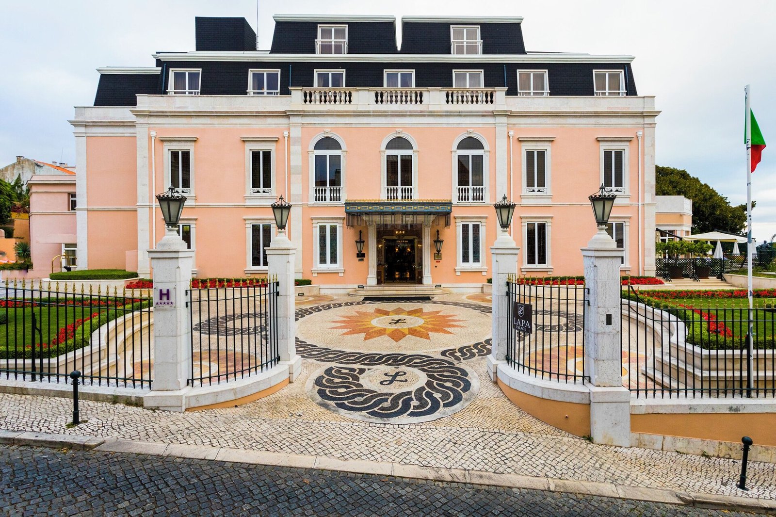 Olissippo Lapa Palace Hotel — backstory