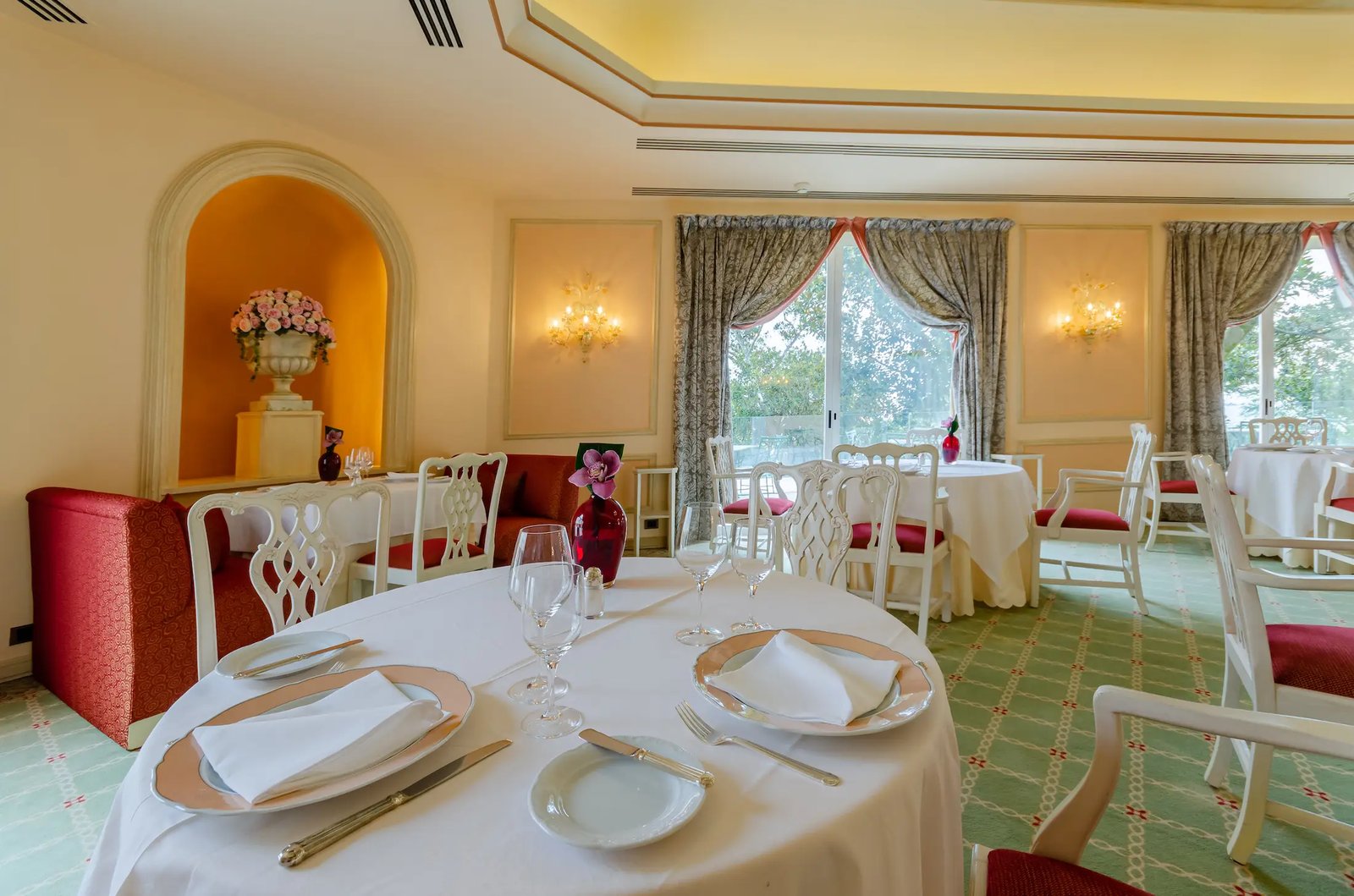 Olissippo Lapa Palace Hotel — eat & drink
