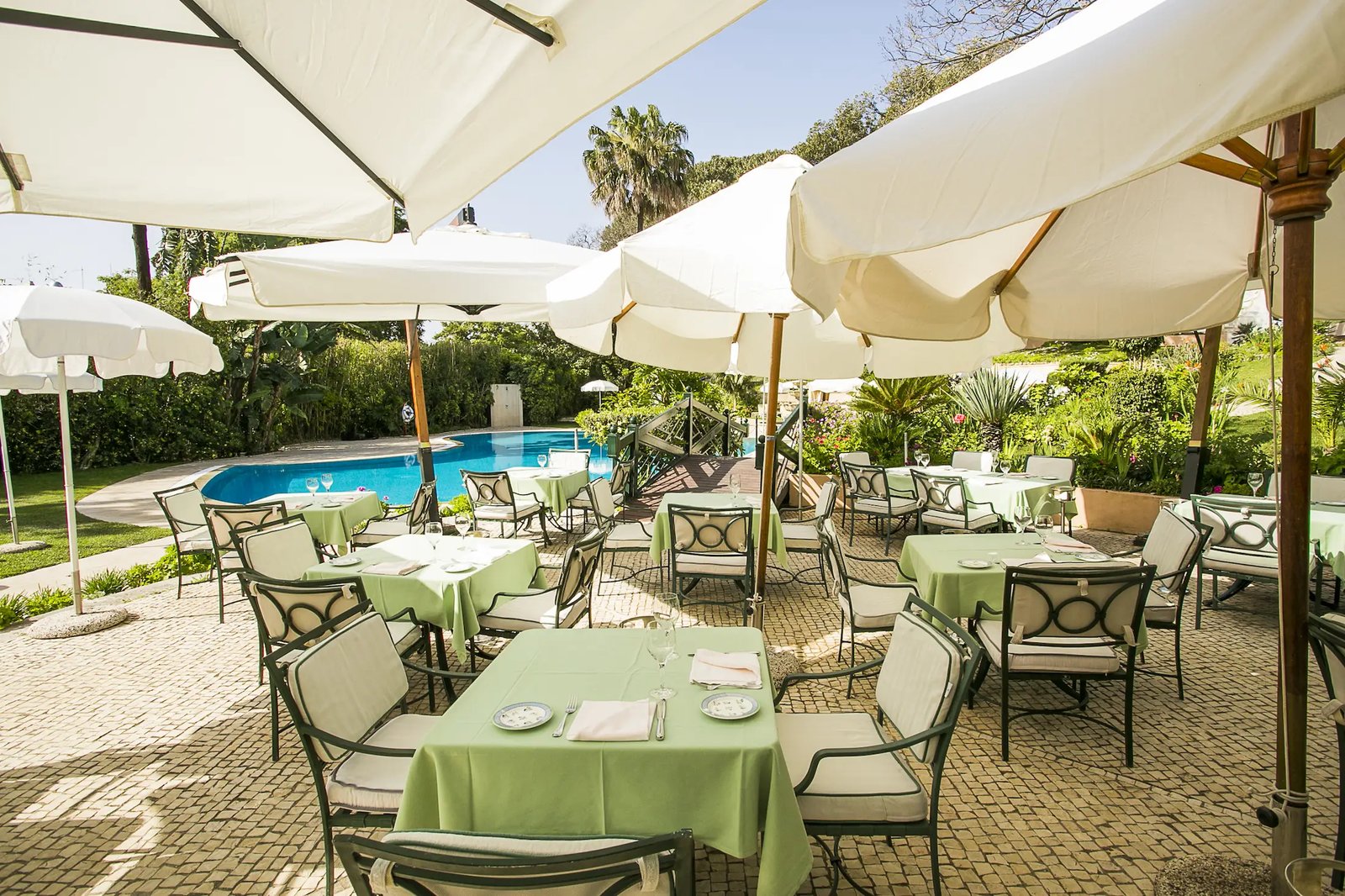 Olissippo Lapa Palace Hotel — eat & drink