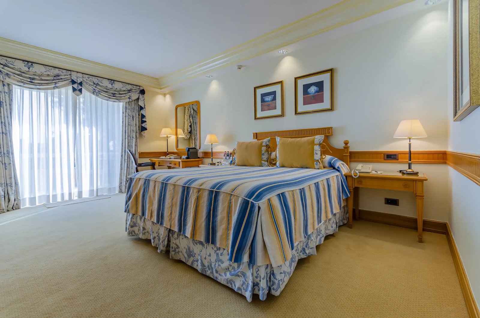 Olissippo Lapa Palace Hotel — rooms