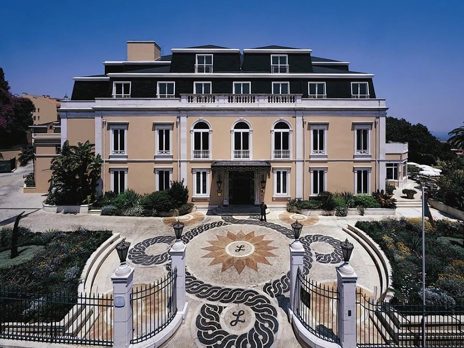 Olissippo Lapa Palace Hotel — backstory