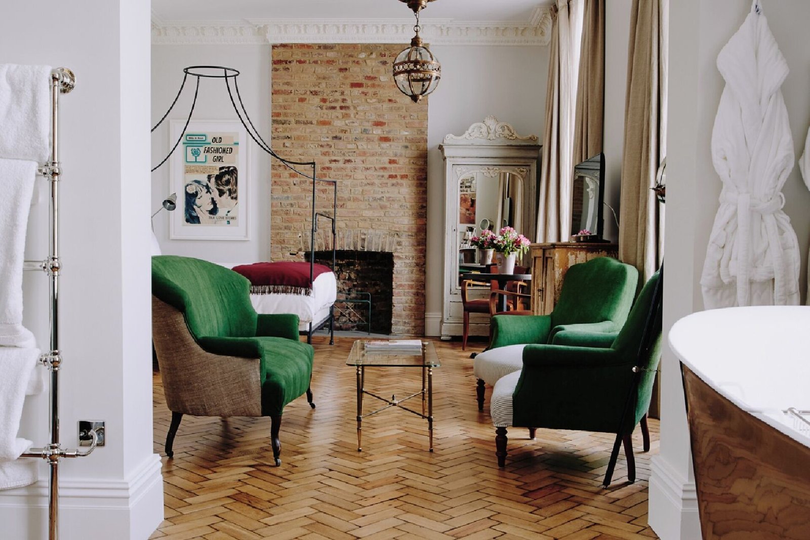 Artist Residence London — rooms