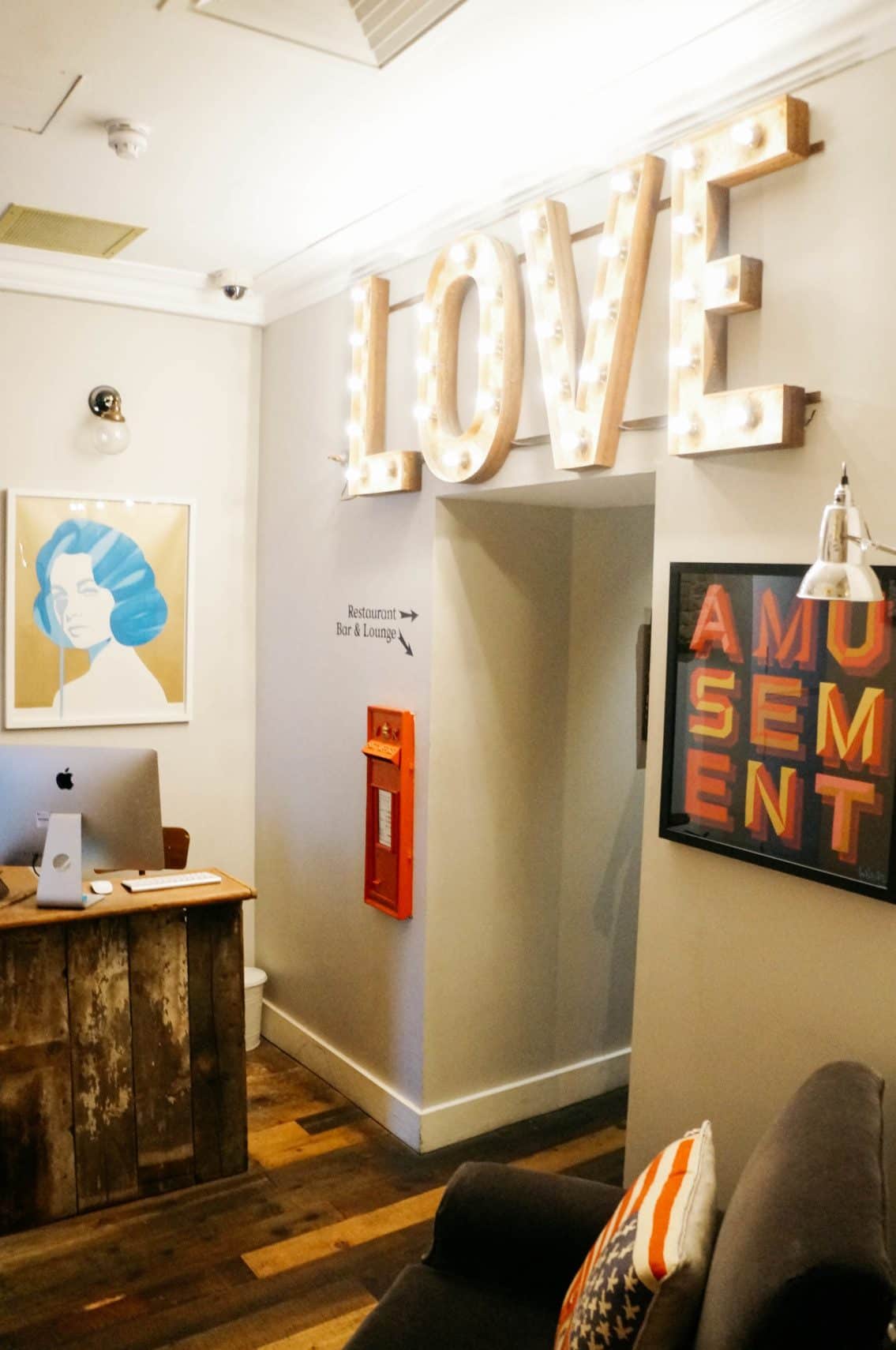 Artist Residence London — vibe