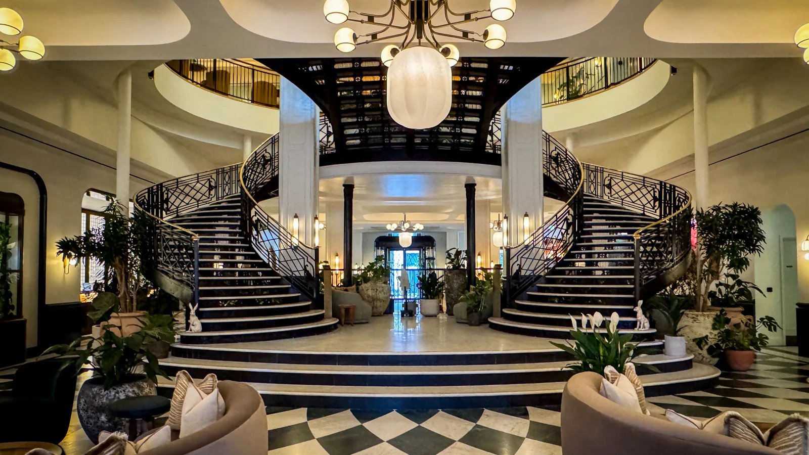 Six Senses London — vibe
