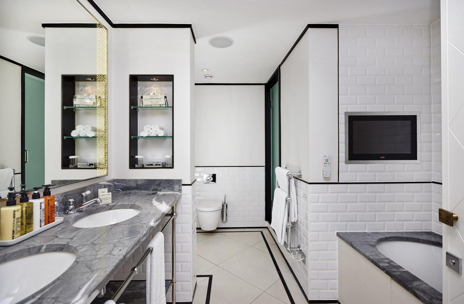 The Waldorf Hilton Hotel — rooms