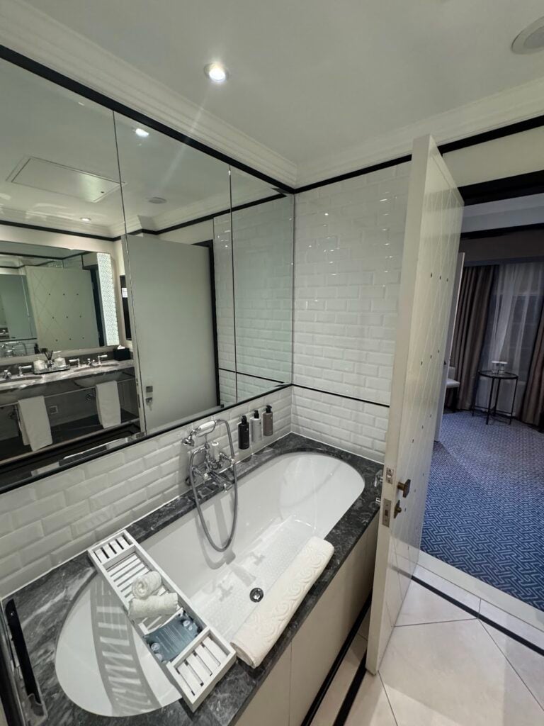The Waldorf Hilton Hotel — rooms
