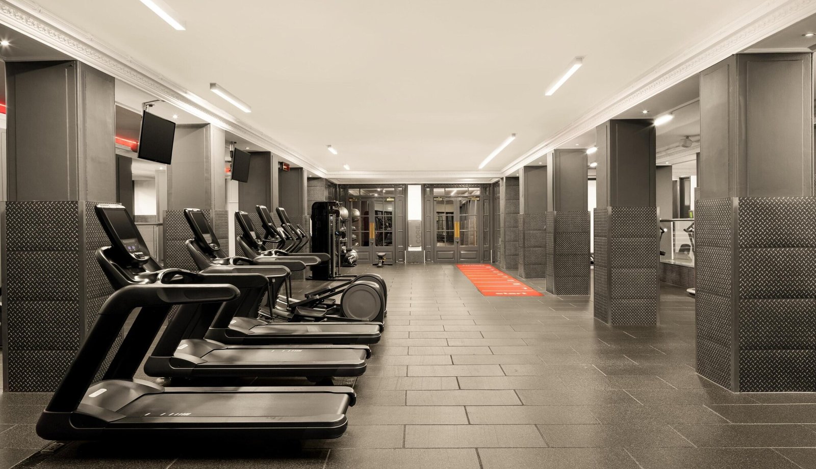 The Waldorf Hilton Hotel, the gym