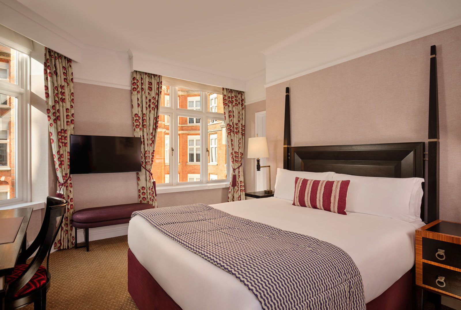 St. Ermin's Hotel, Autograph Collection — rooms