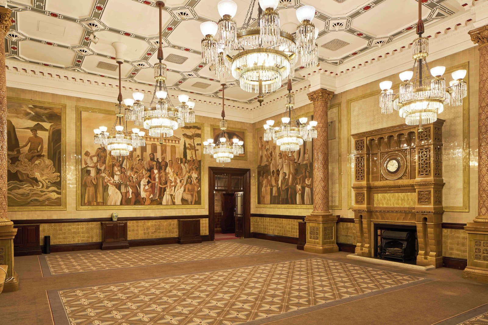 The Royal Horseguards Hotel — vibe