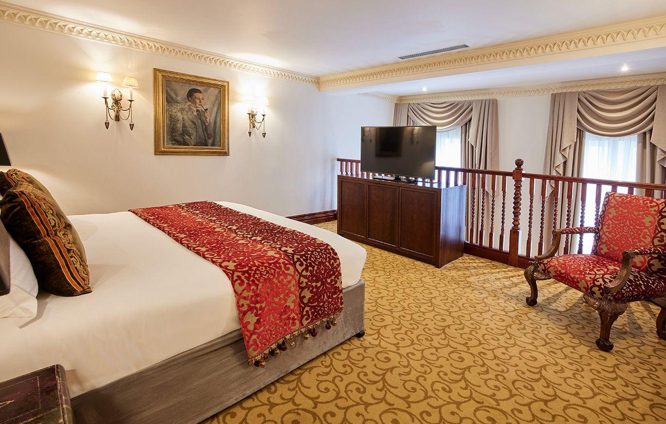 The Royal Horseguards Hotel — rooms