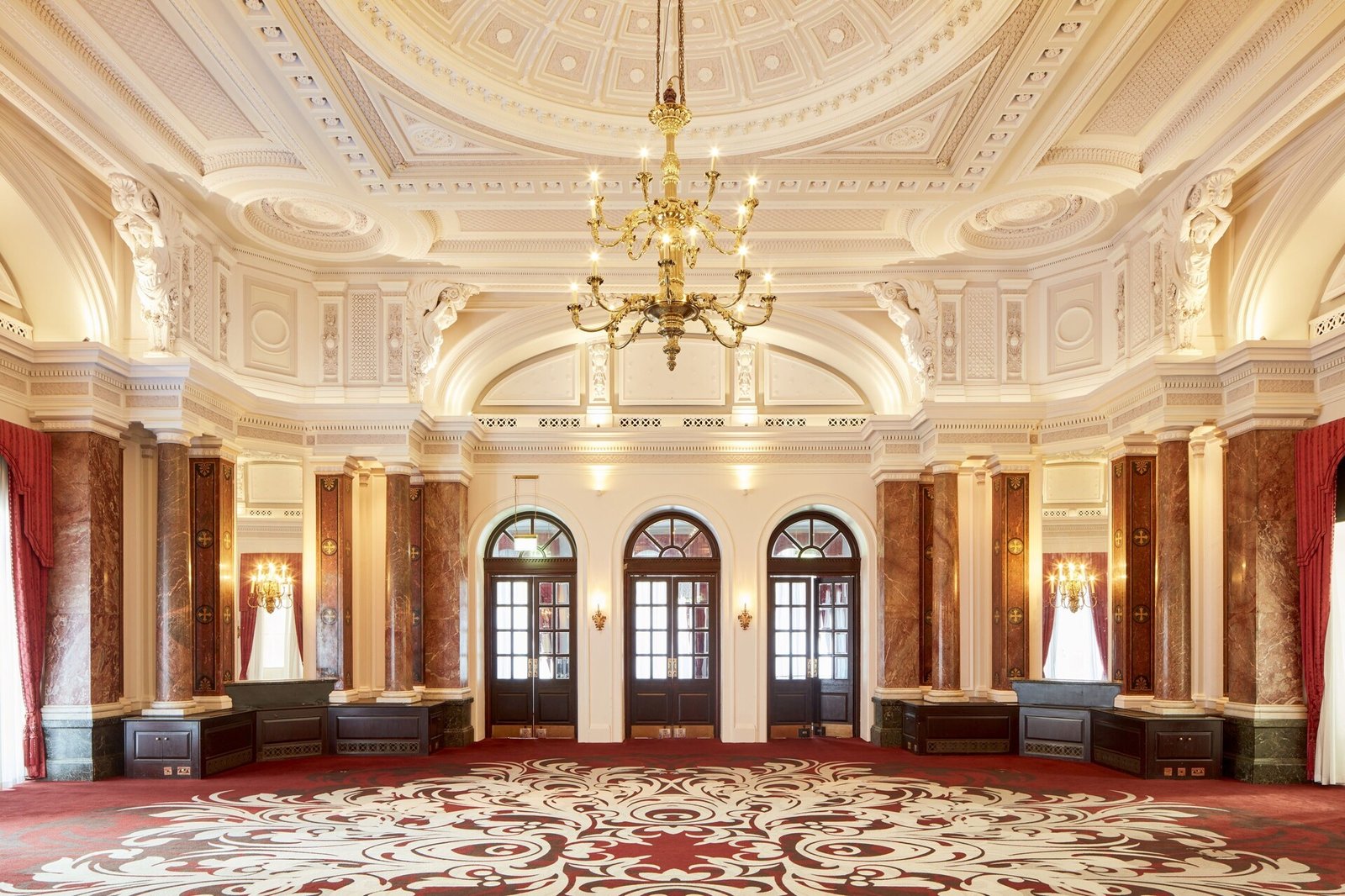 The Clermont London, Charing Cross Hotel