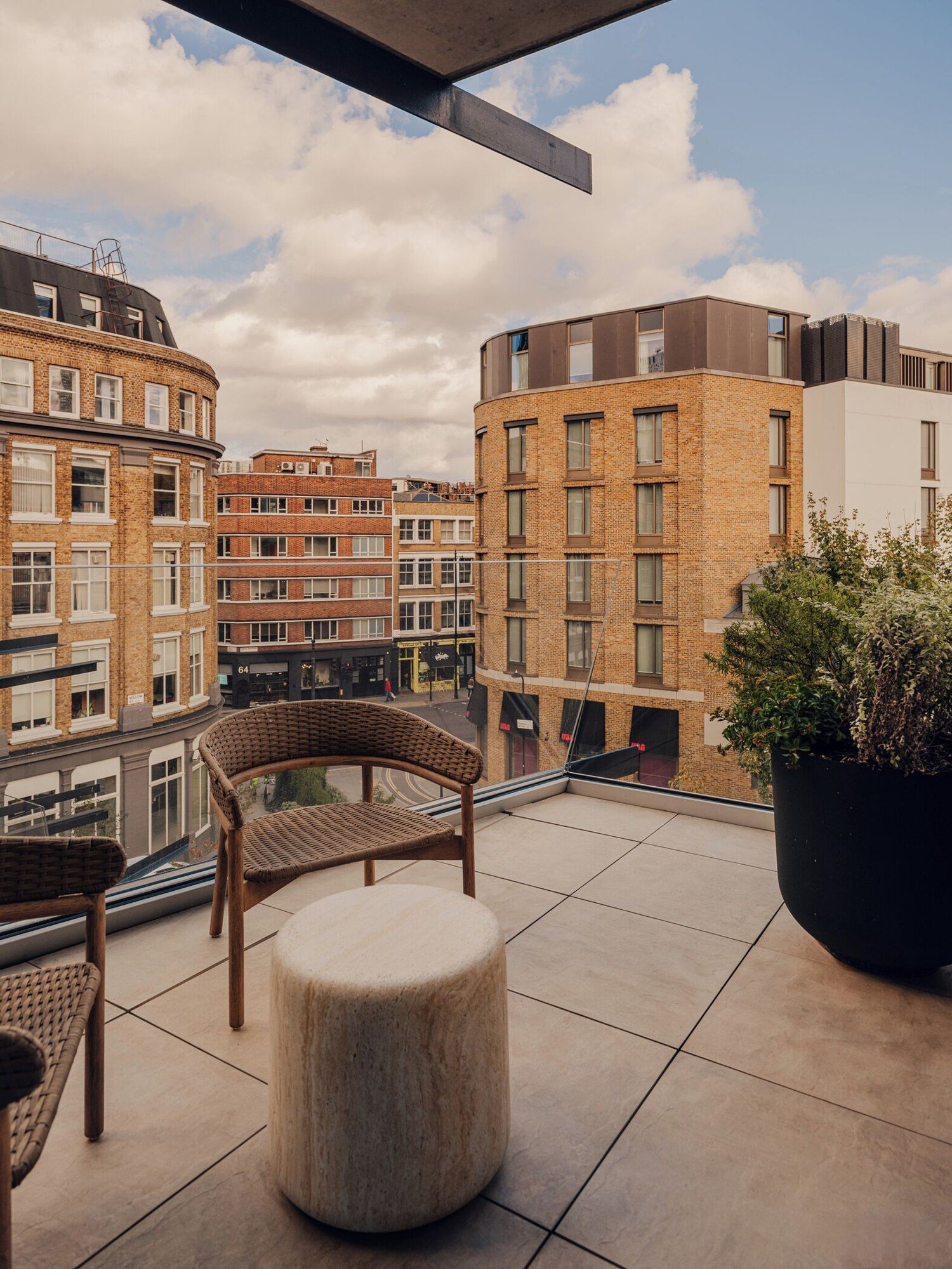 Aethos London Shoreditch — vibe