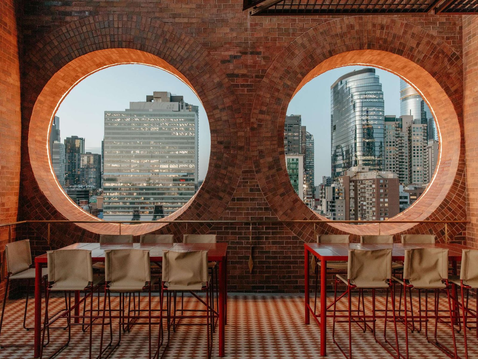 Hyde Melbourne Place — vibe
