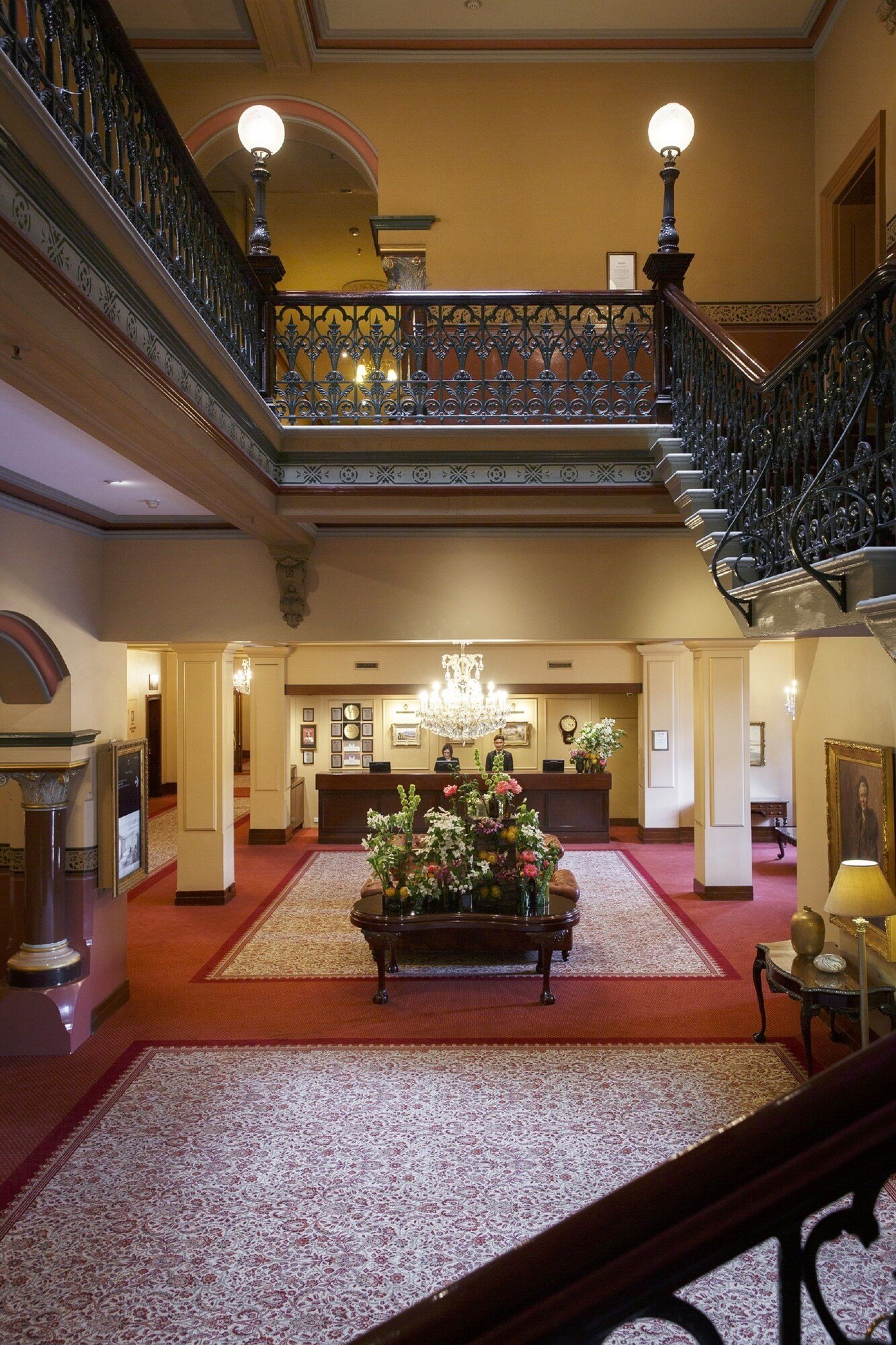 The Hotel Windsor — vibe