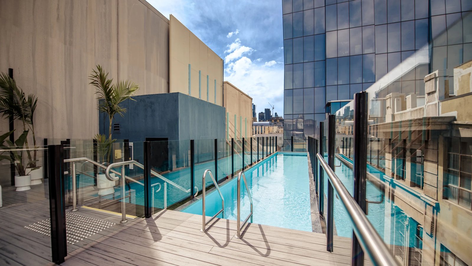 Adelphi Hotel