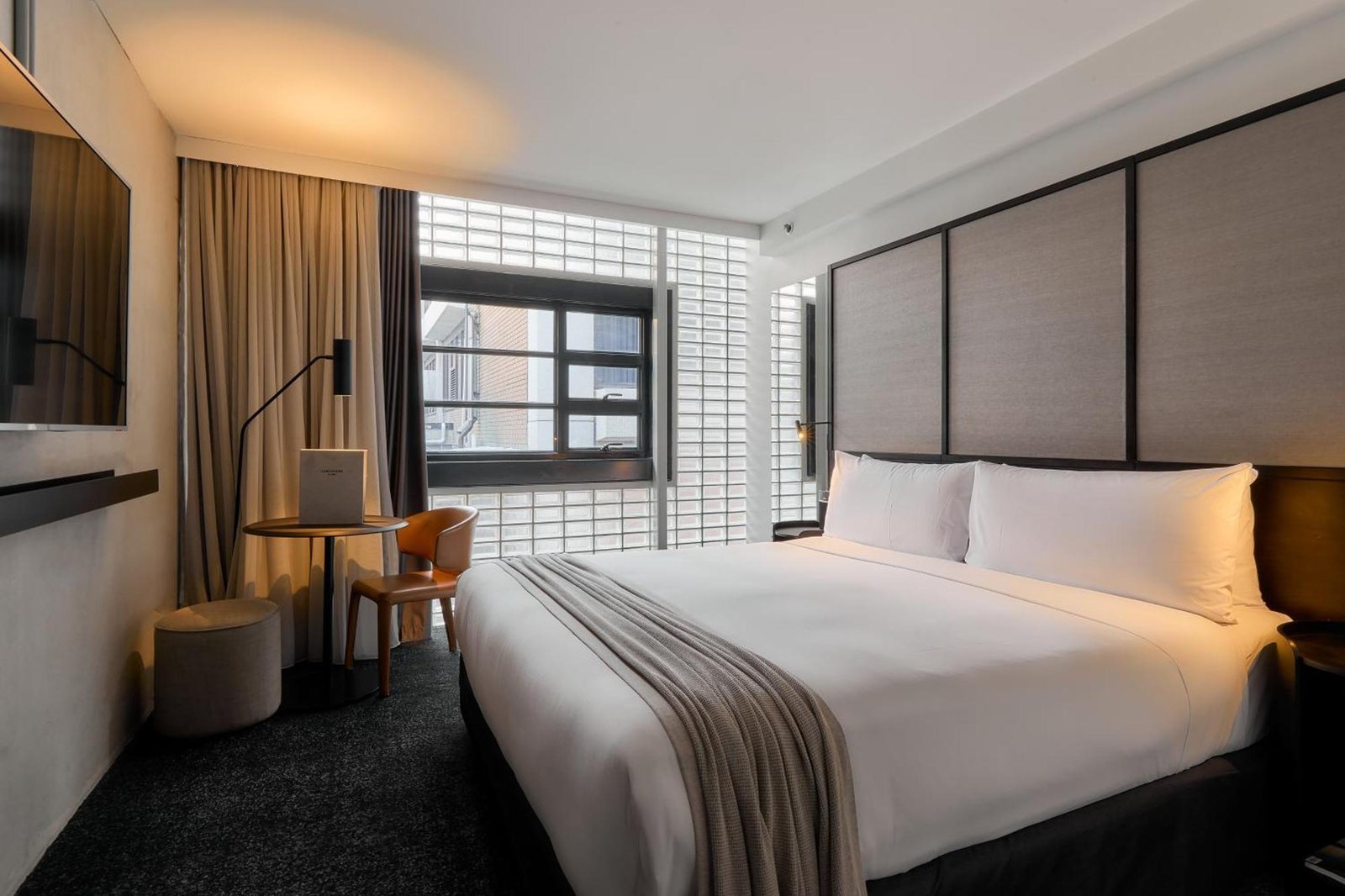 Lancemore Crossley St., rooms