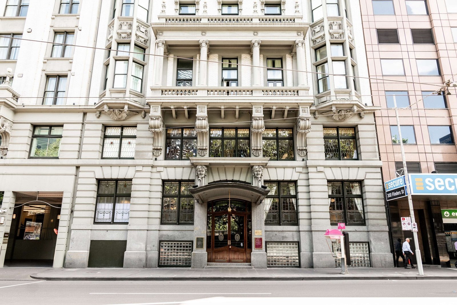 Rendezvous Hotel Melbourne — backstory