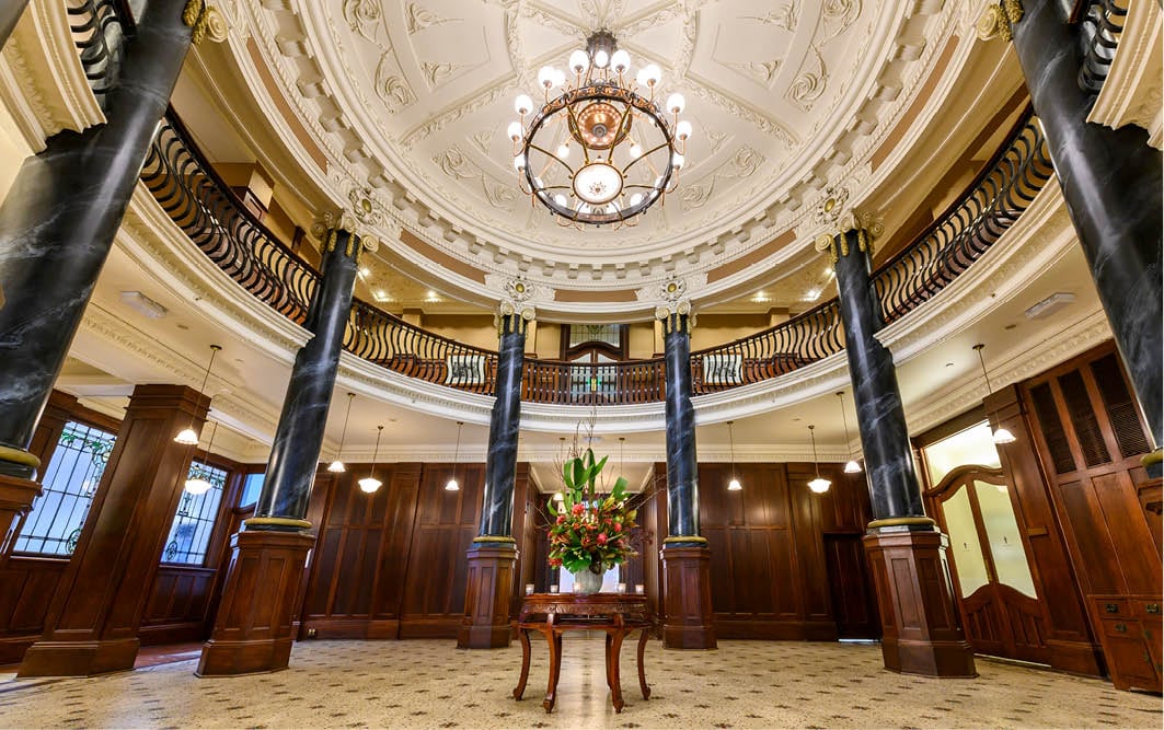 Rendezvous Hotel Melbourne — vibe