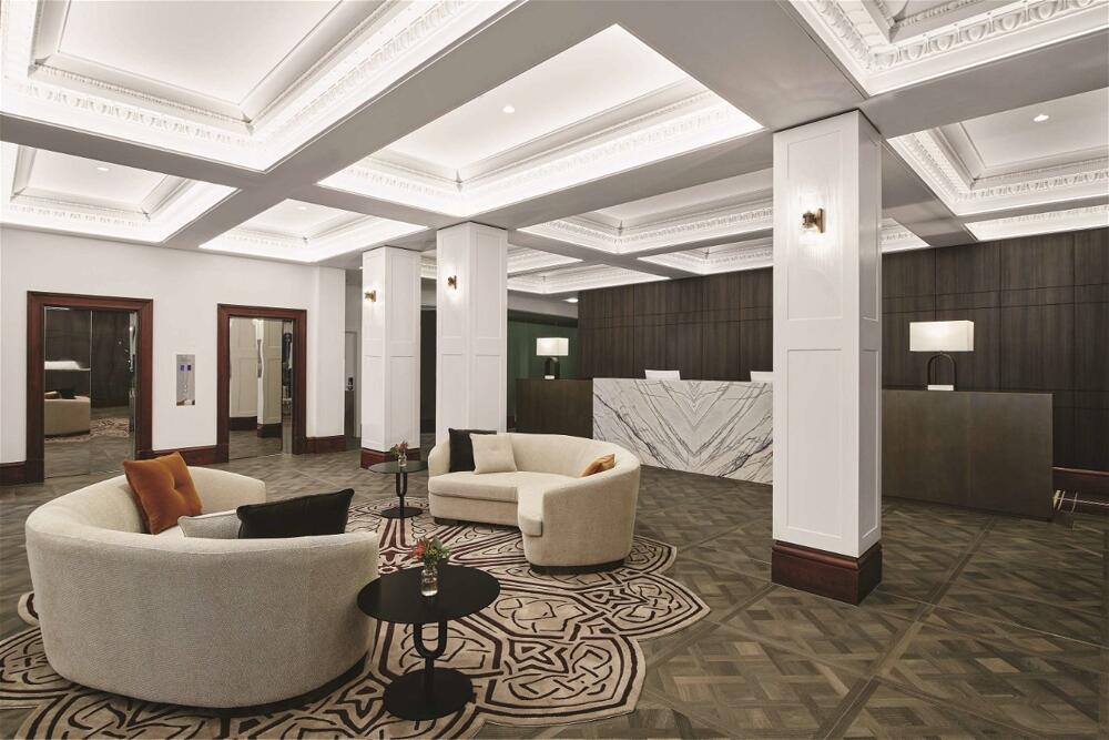 Rendezvous Hotel Melbourne — eat & drink