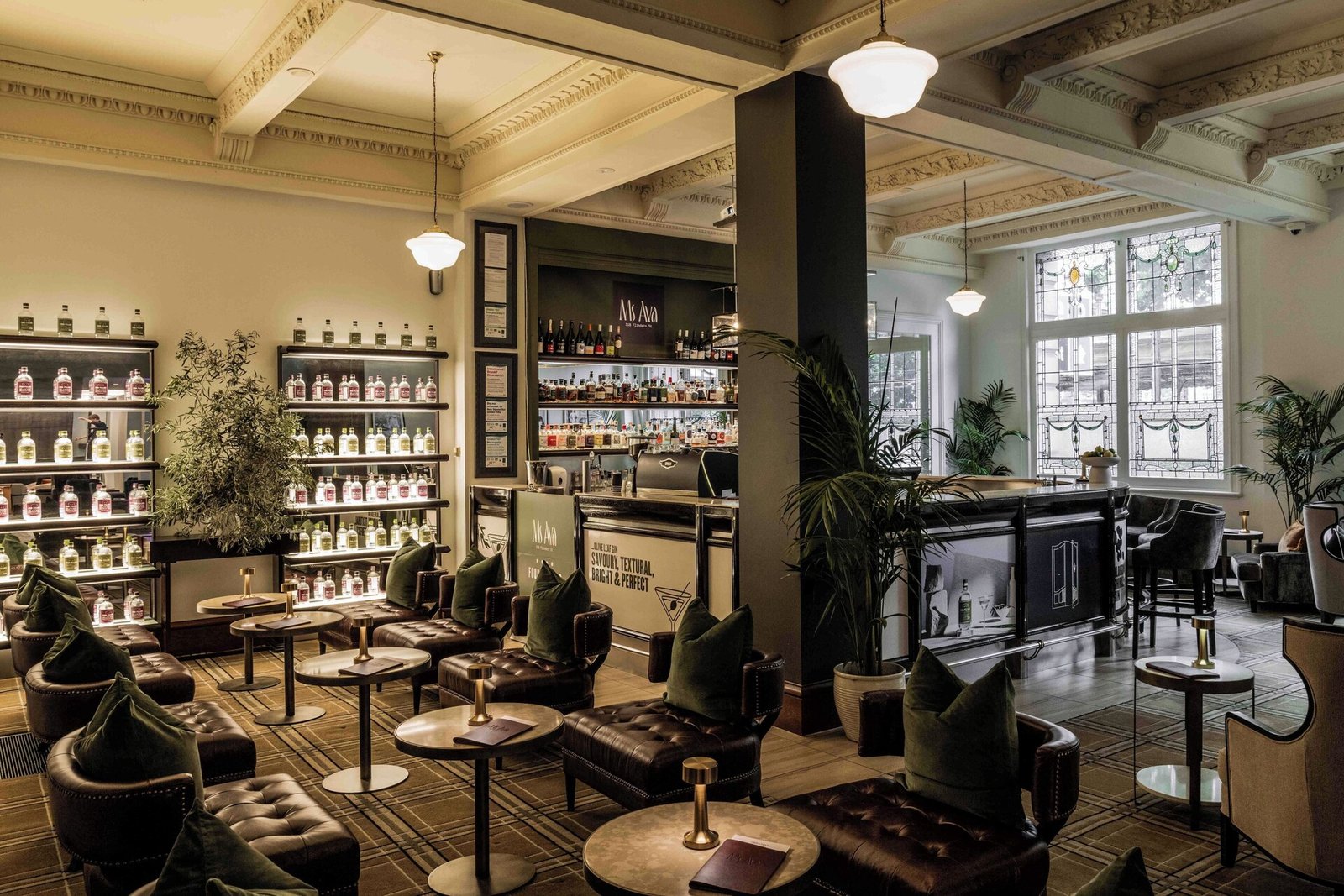 Rendezvous Hotel Melbourne — eat & drink