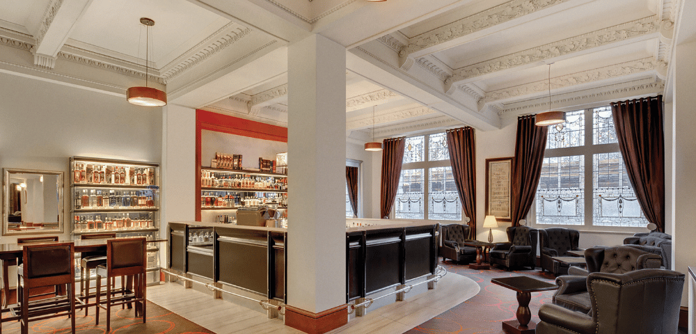 Rendezvous Hotel Melbourne — eat & drink