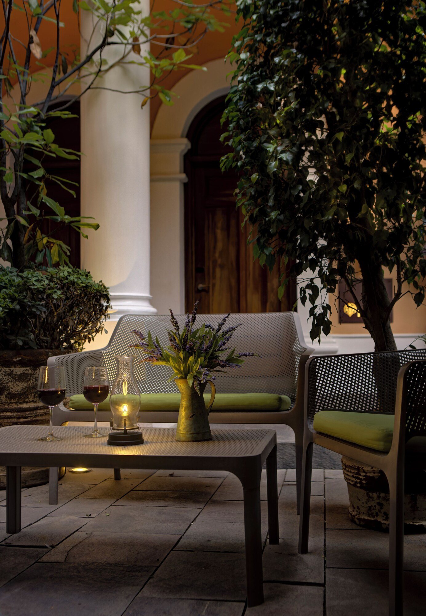 Hacienda Pena Pobre Hotel — vibe