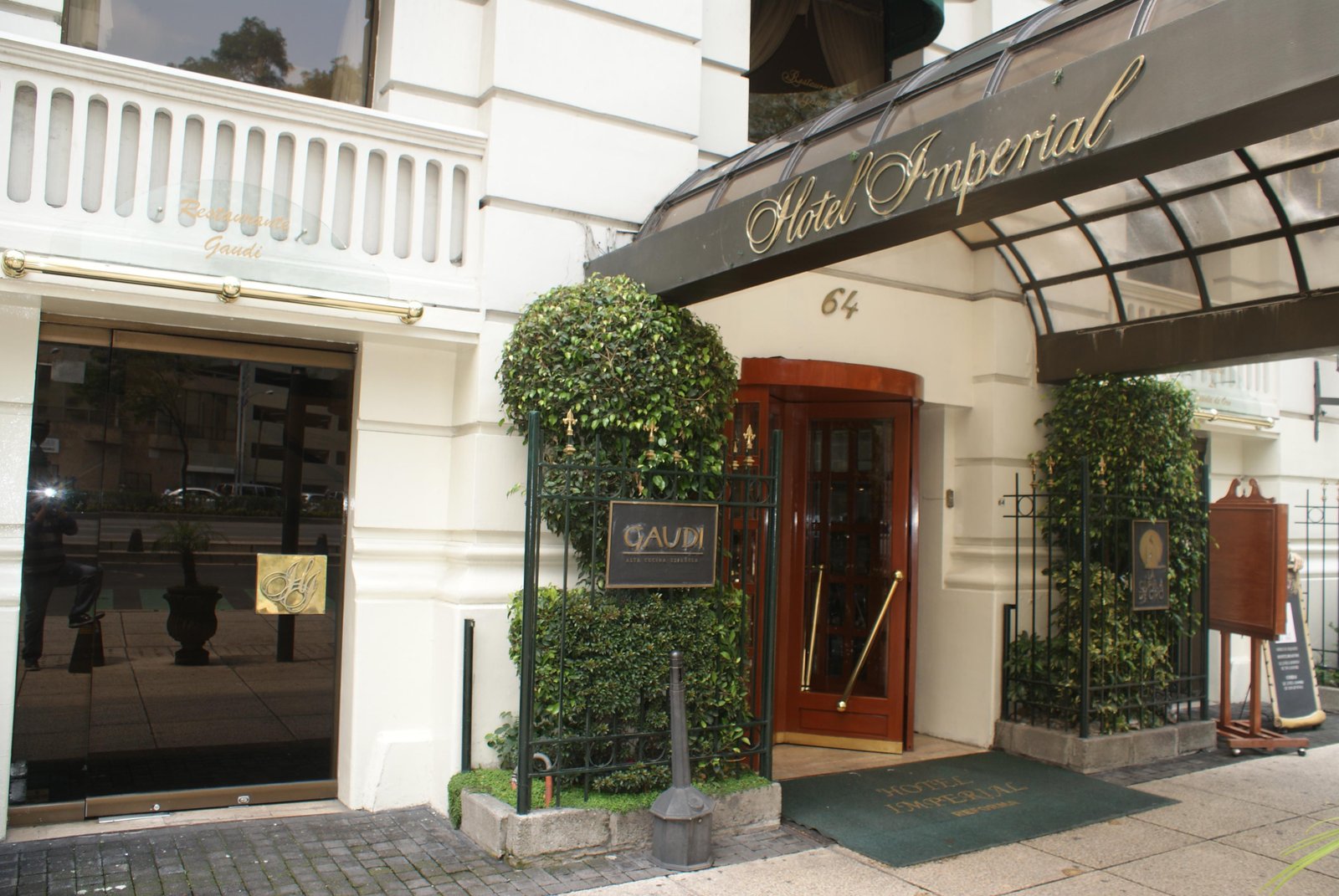 Hotel Imperial Reforma — backstory