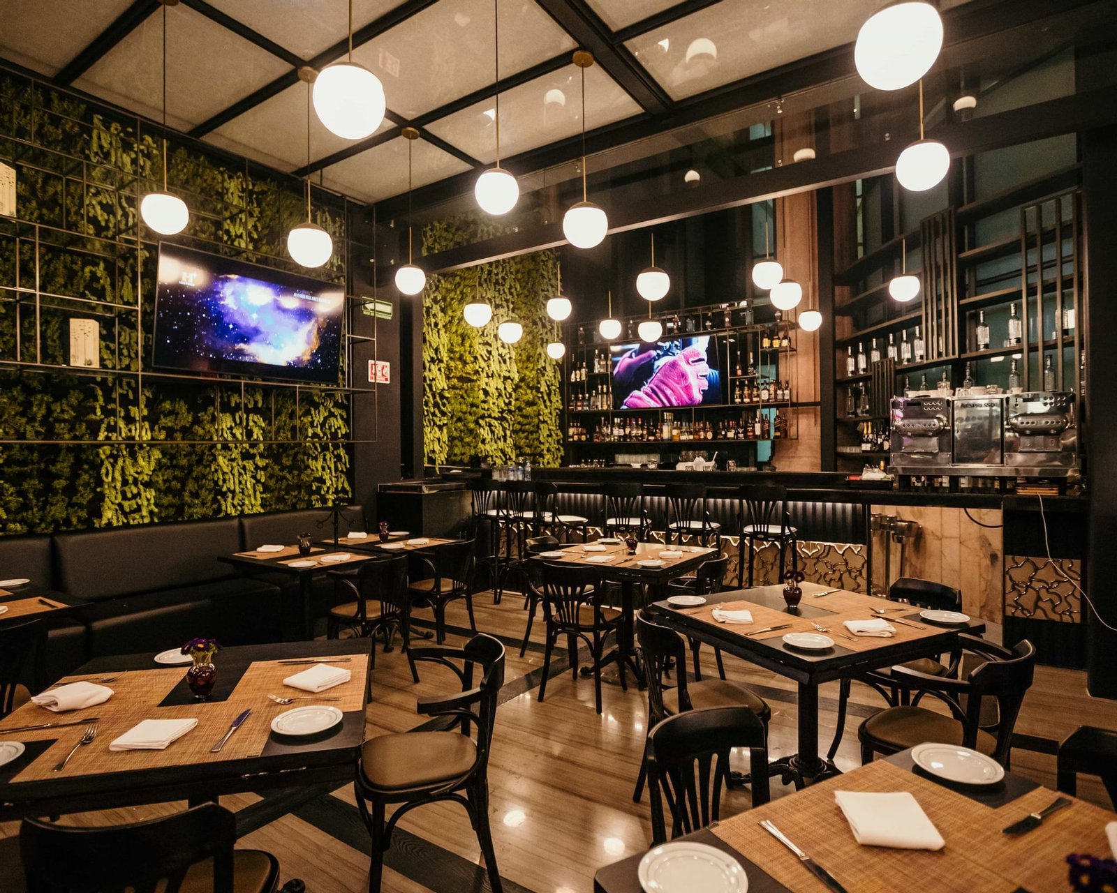 Marquis Reforma — eat & drink