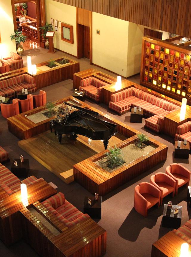 Hotel Sevilla Palace — eat & drink