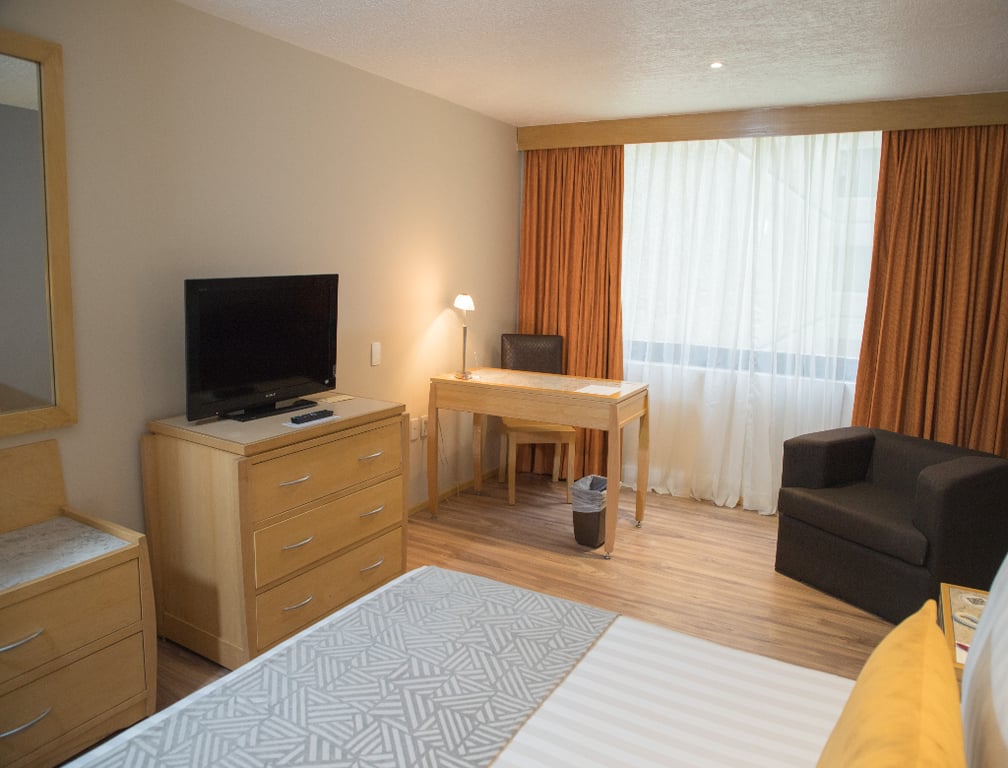 Hotel Sevilla Palace — rooms