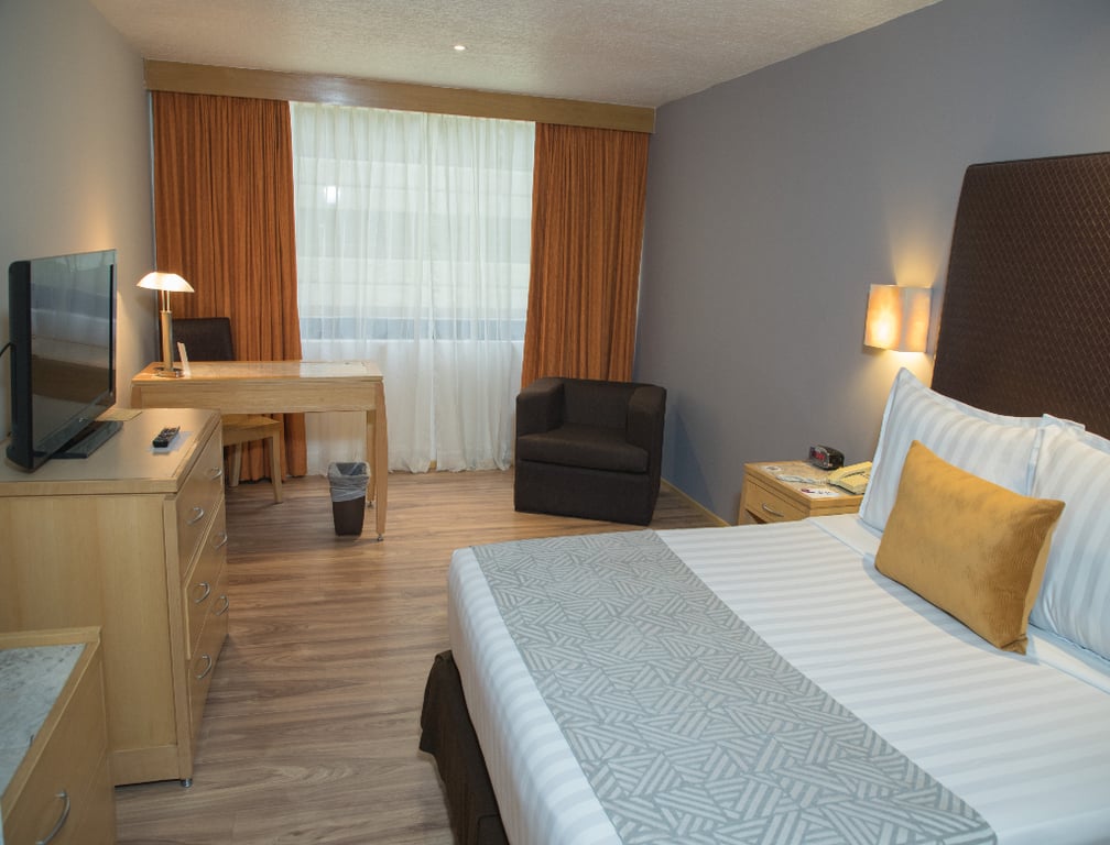 Hotel Sevilla Palace — rooms