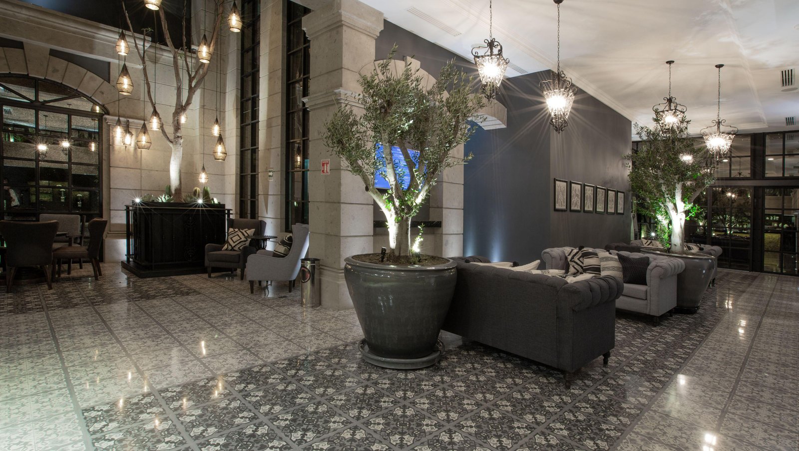 Zócalo Central Hotel — eat & drink