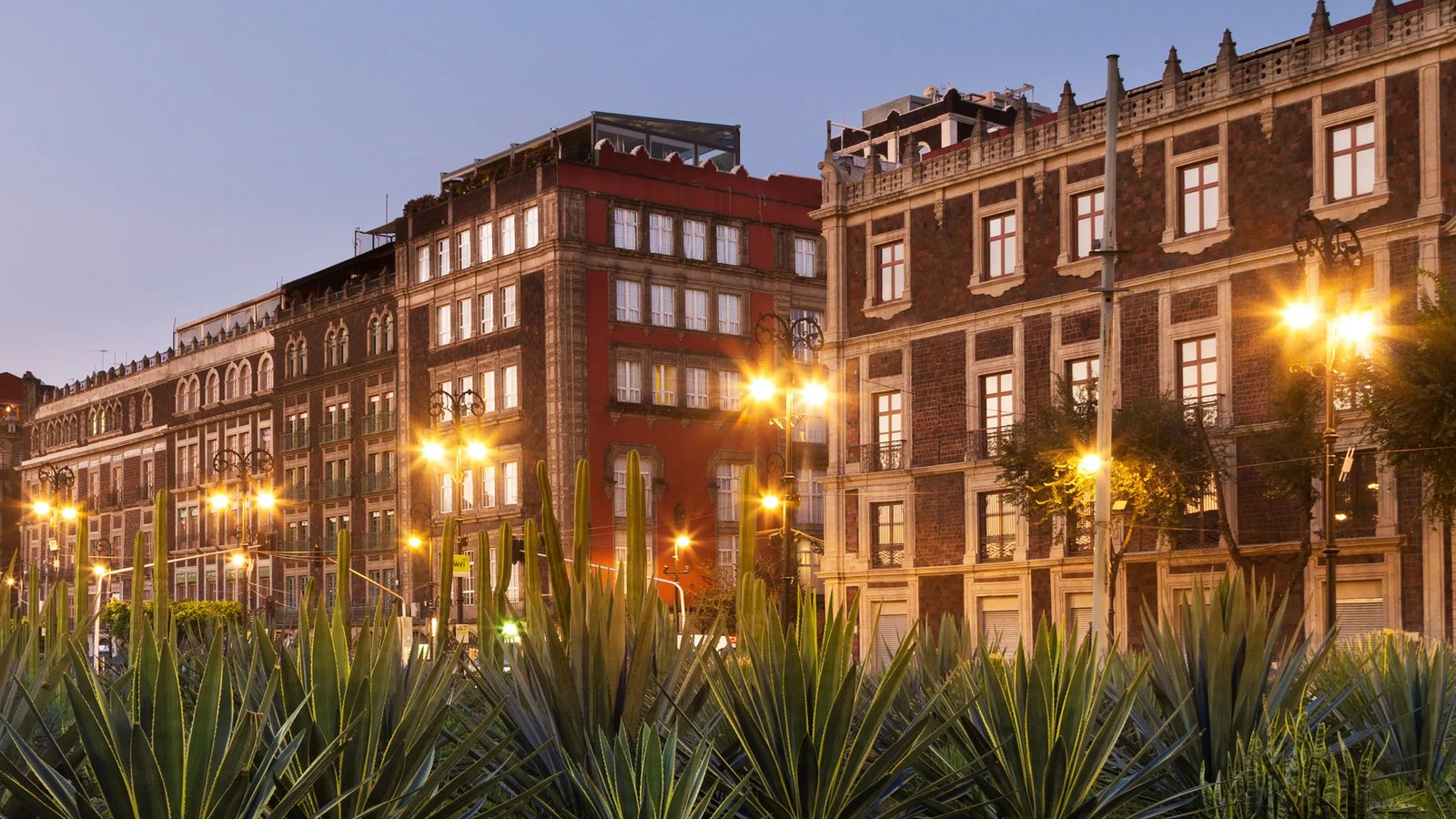 Zócalo Central Hotel, how it began