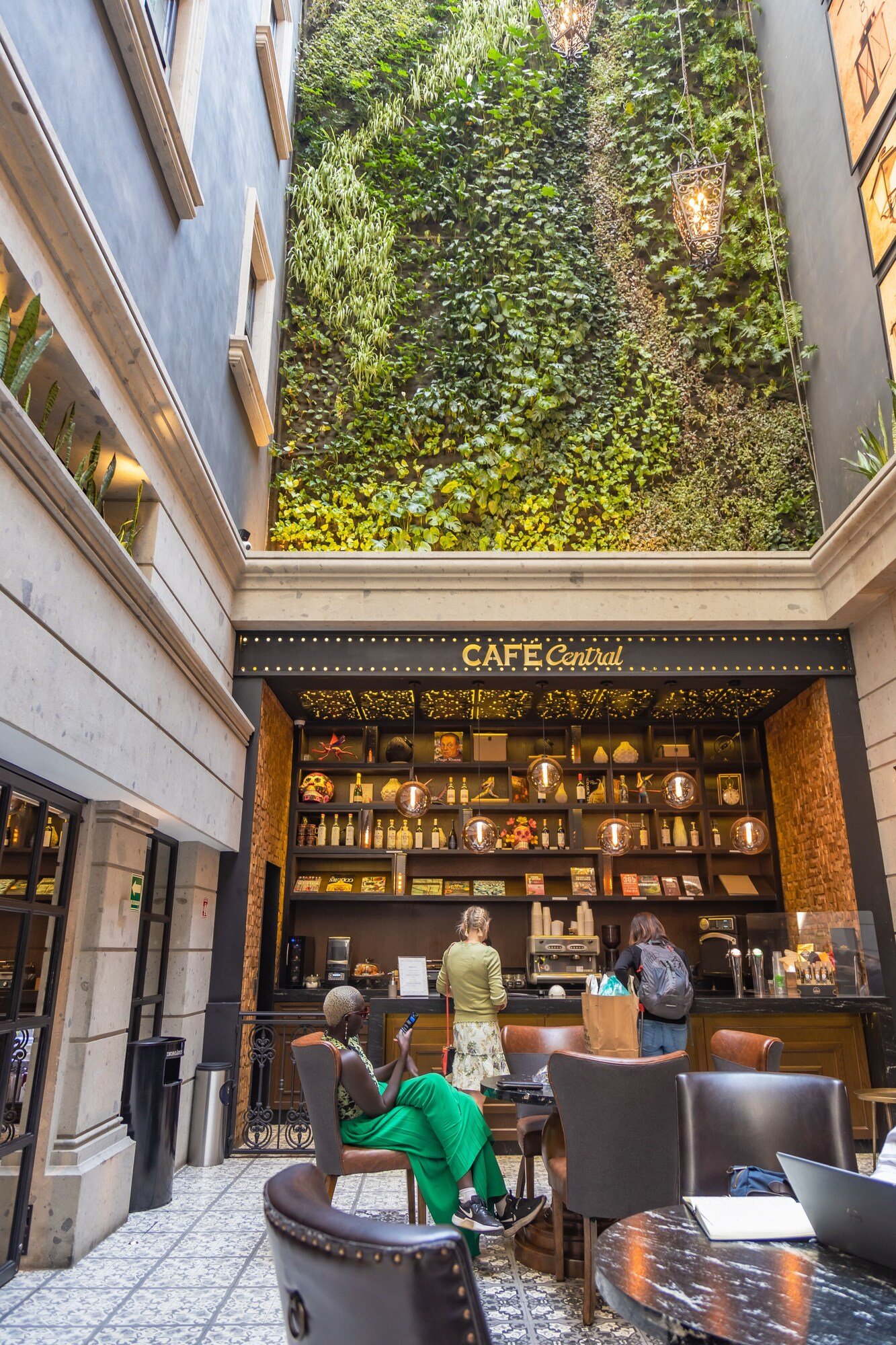 Zócalo Central Hotel — eat & drink