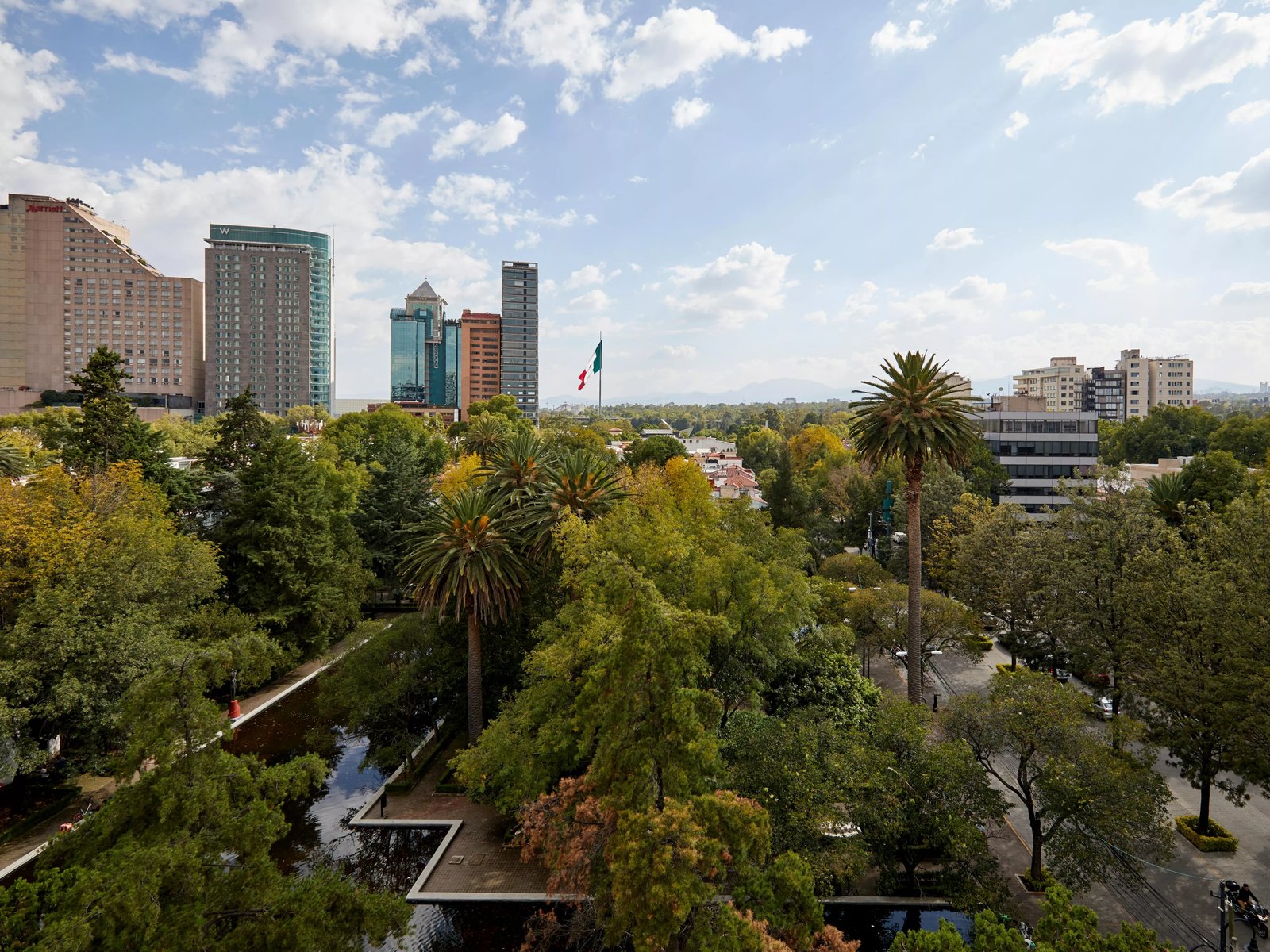 Kimpton El Castelar Polanco Hotel — vibe