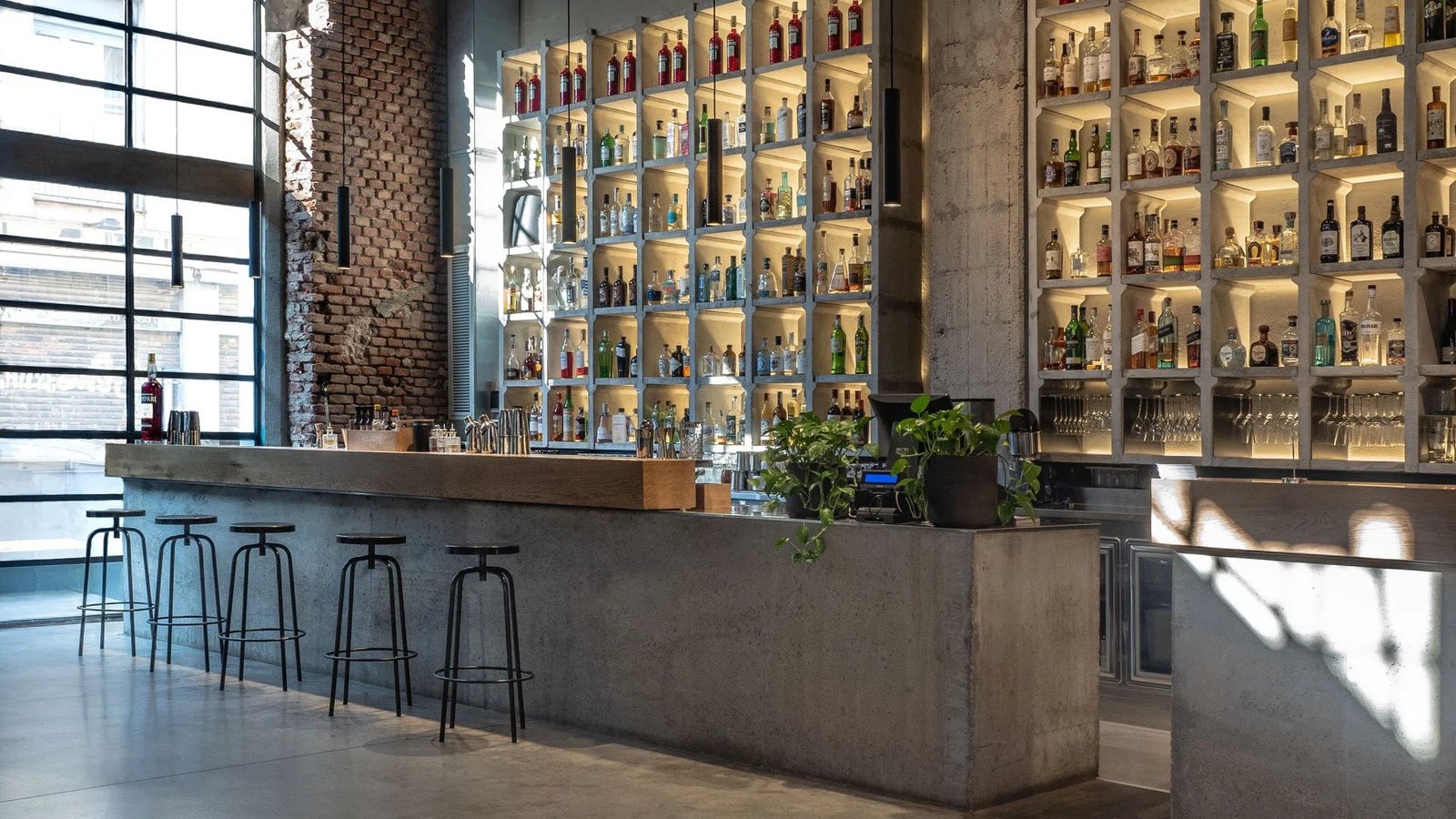 Speronari Suites — eat & drink