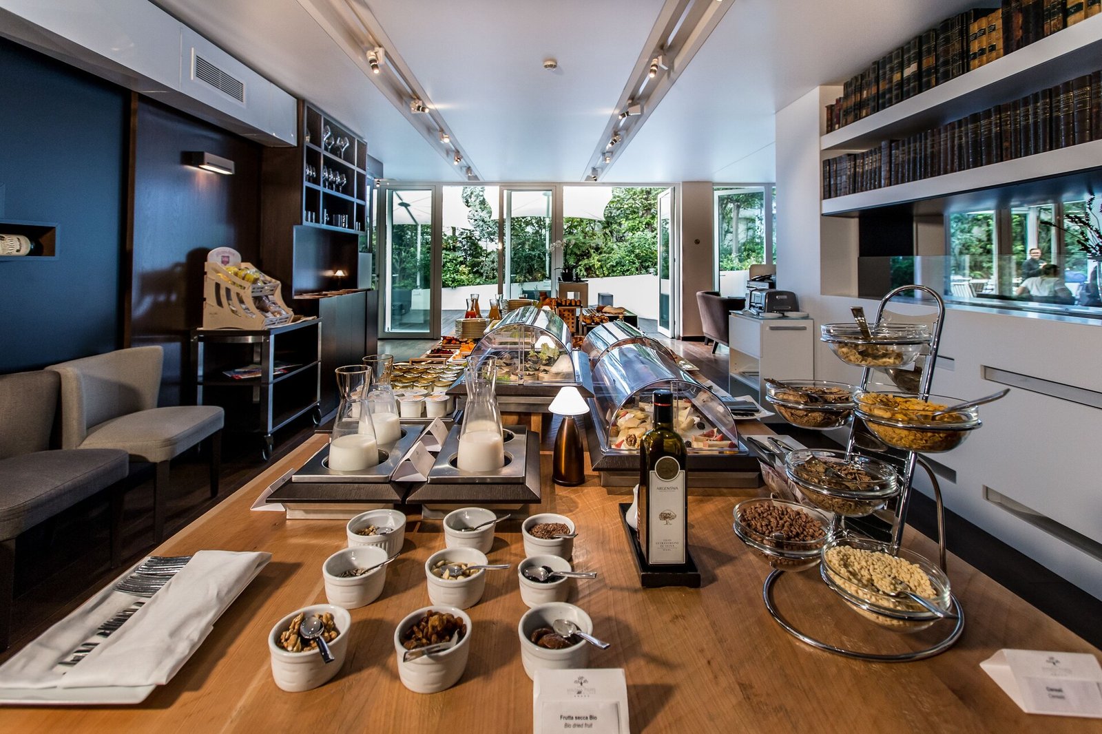 Magna Pars L' Hotel à Parfum — eat & drink