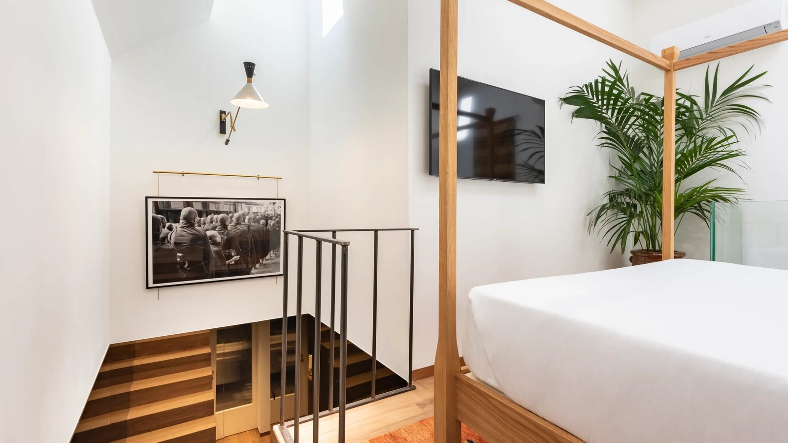 Vico Milano — rooms