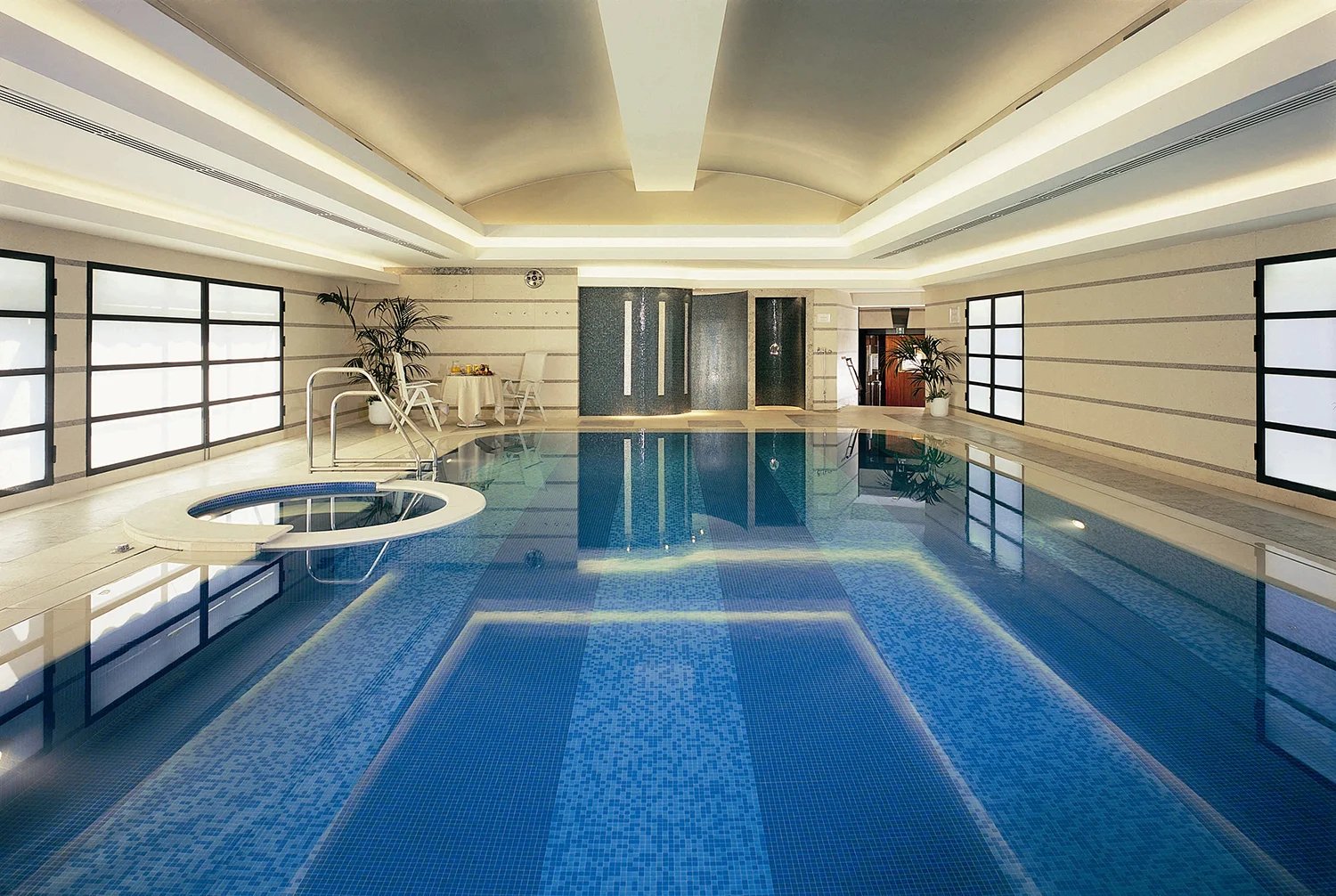 Principe di Savoia, the pool