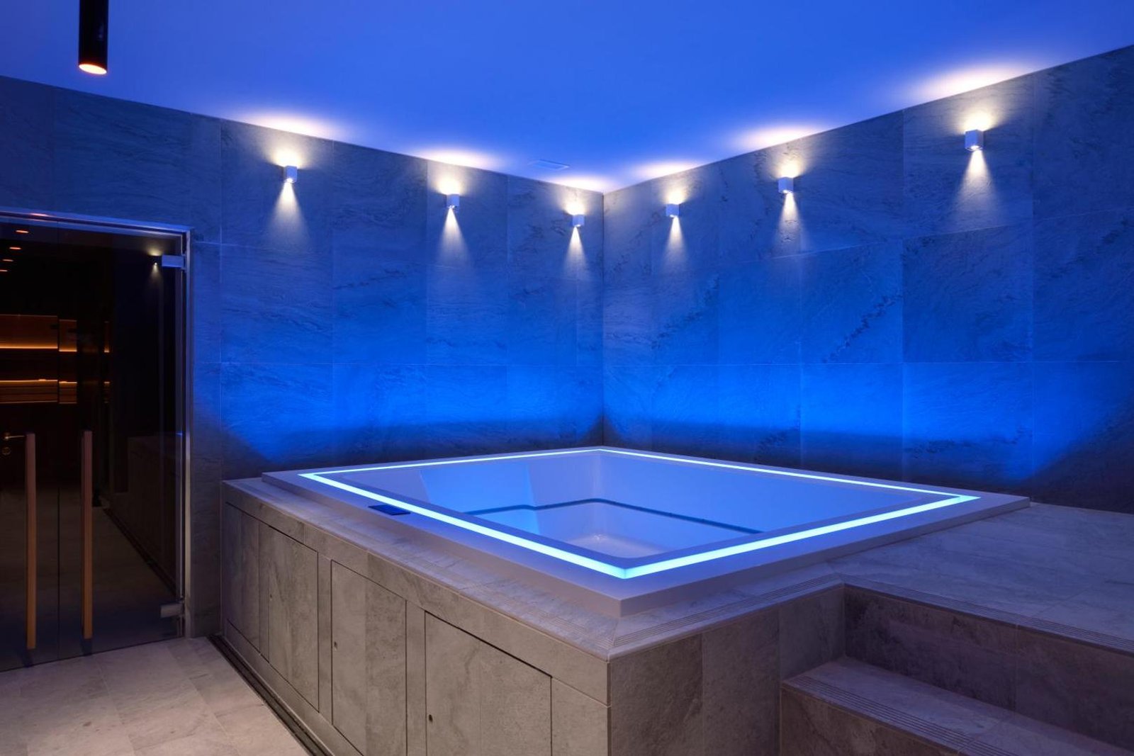 Milano Verticale | UNA Esperienze — wellness