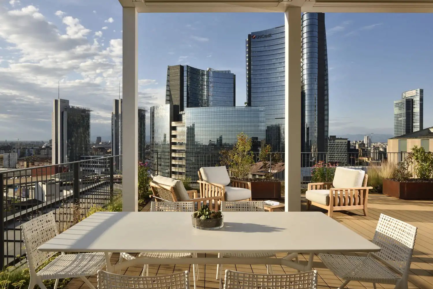 Milano Verticale | UNA Esperienze — vibe