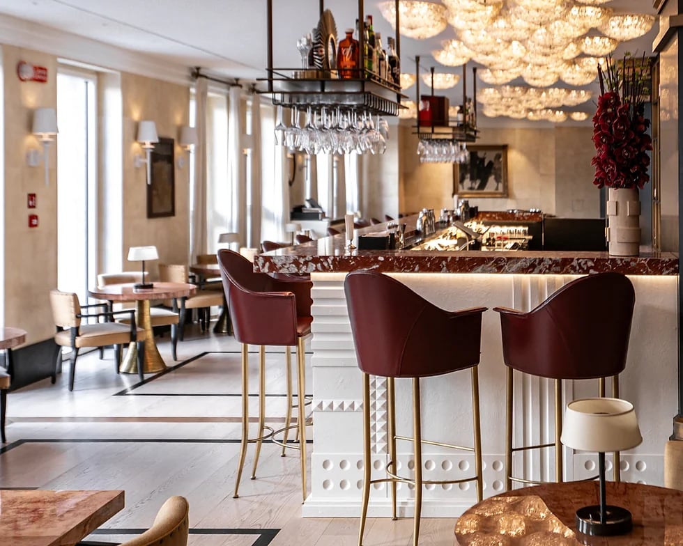 The Carlton — eat & drink