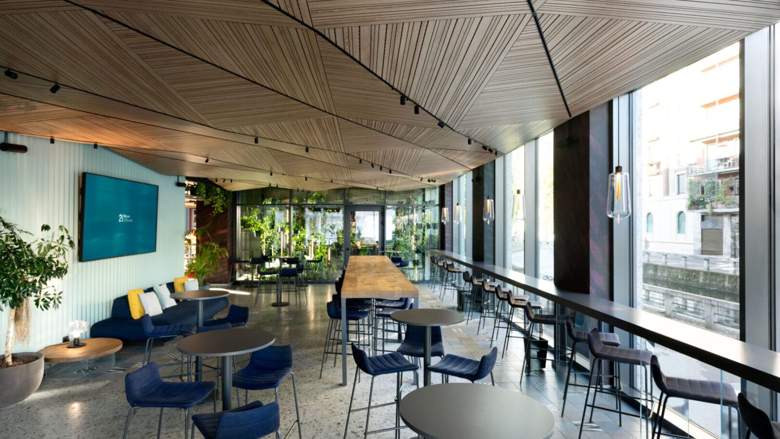 21 House of Stories — eat & drink