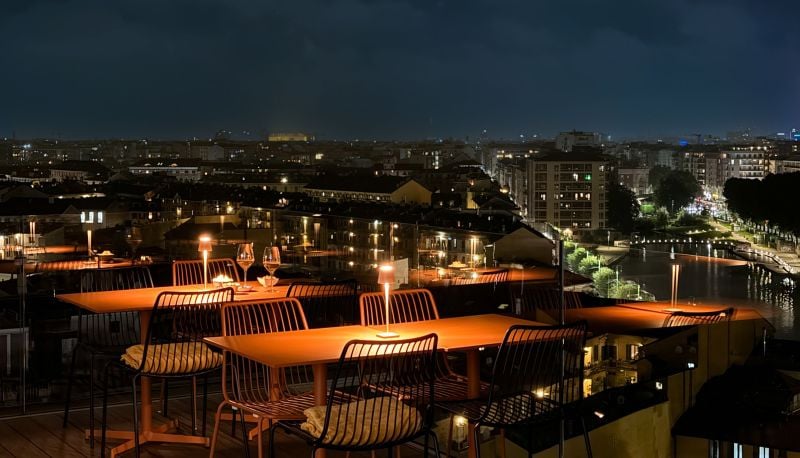 21 House of Stories — eat & drink