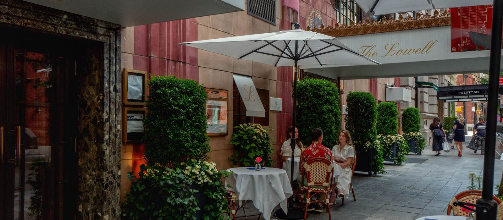 The Lowell Hotel — eat & drink