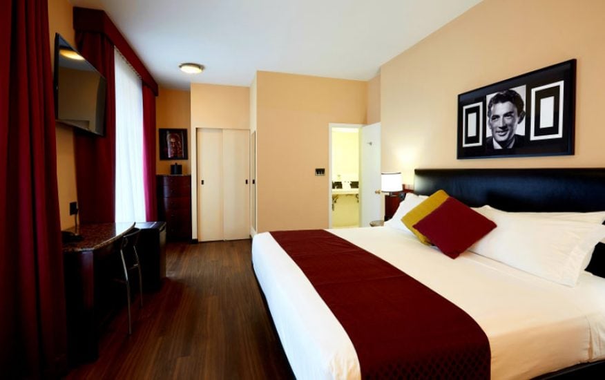 Washington Square Hotel — rooms