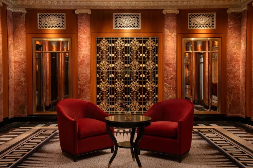 Waldorf Astoria New York — vibe