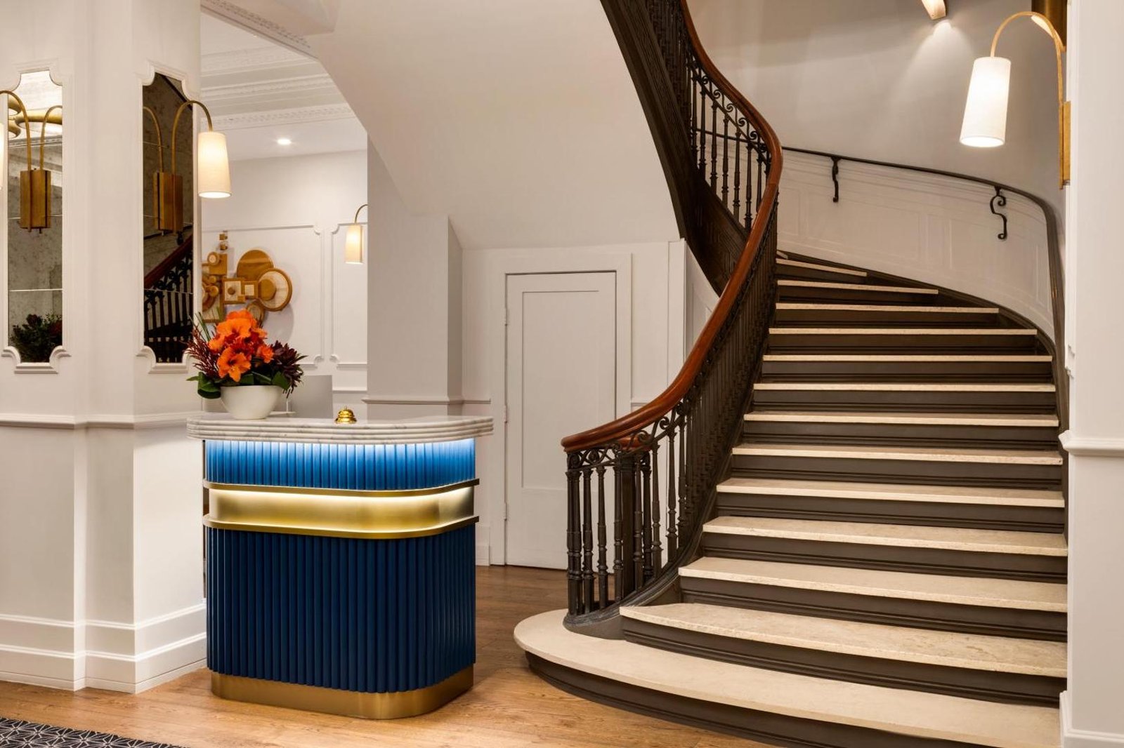 The Chemists Club Hotel — vibe